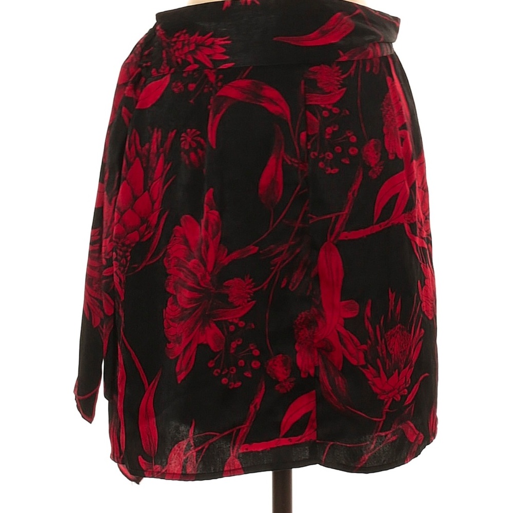 Zara | NWT Floral Black and Red Skirt